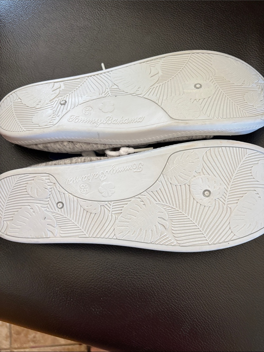 Tommy Bahama Heather Gray Knit Low-Top Sneakers women’s - Picture 5 of 5